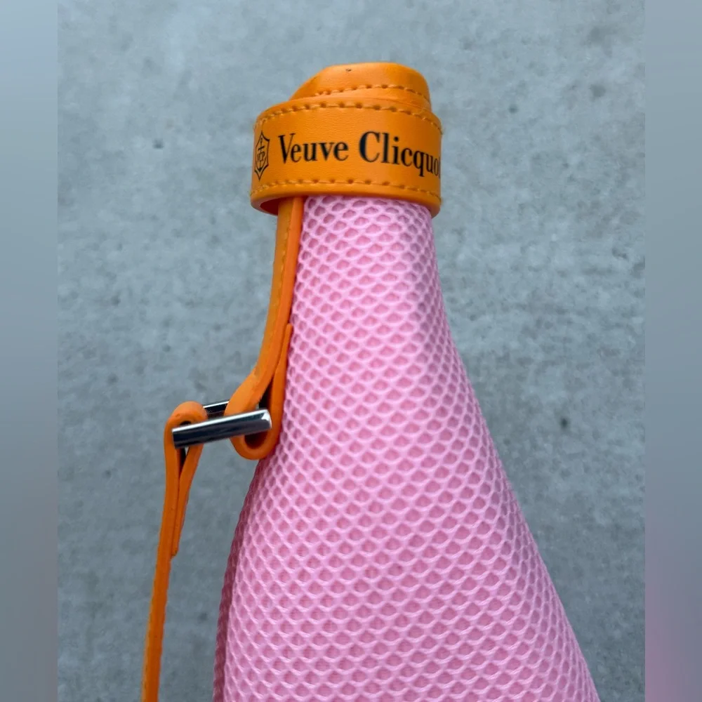 Veuve Clicquot Pink Rose Champagne Insulated Tote Bag Ice Jacket Bottle Cover - Picture 3 of 6